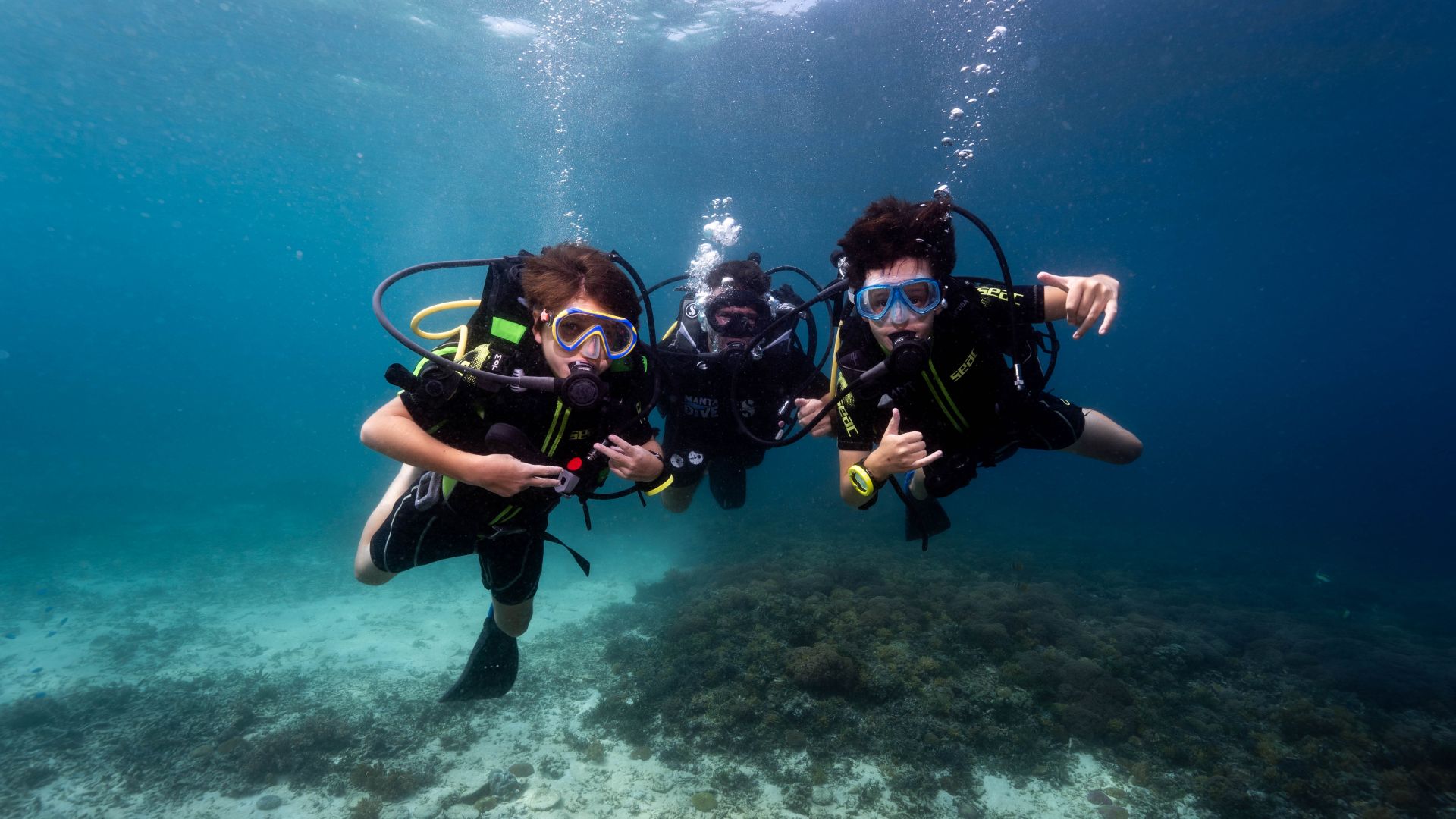 UW Scuba Explorer