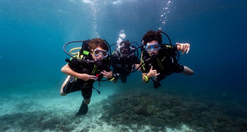 UW Scuba Explorer