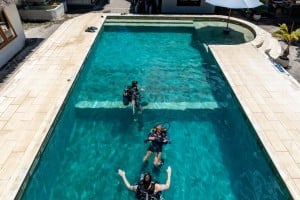 training pool manta dive gili t