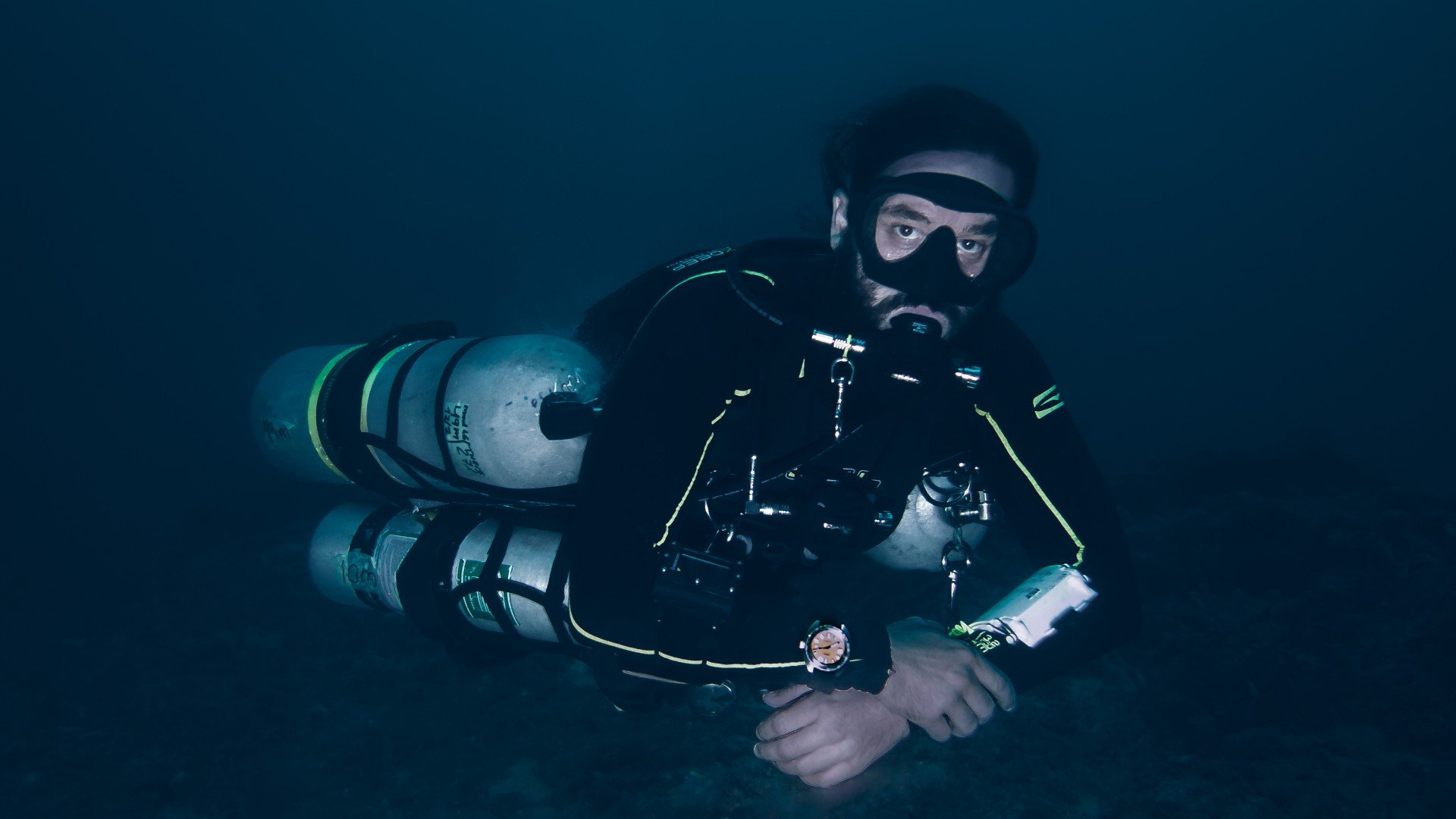 sidemount tech diving - Manta Dive Tech Gili T