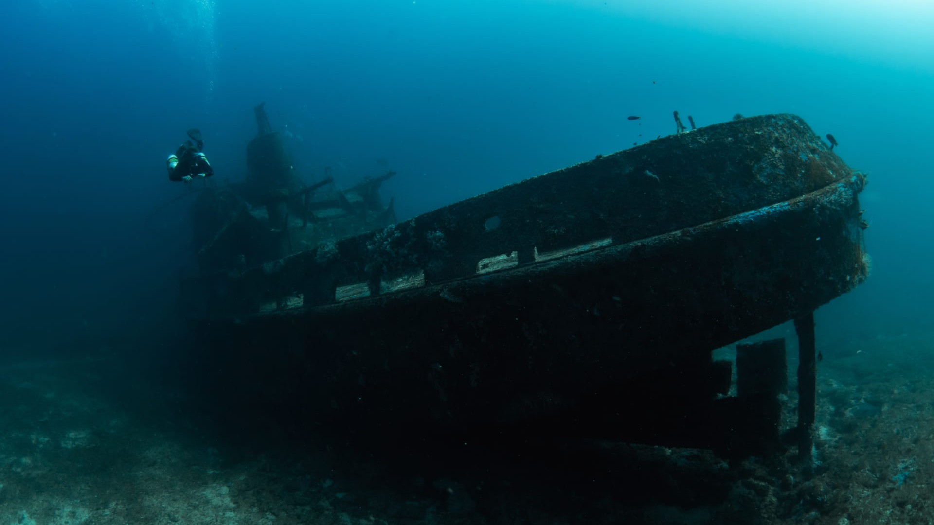 wreck diving - Manta Dive Tech Gili T